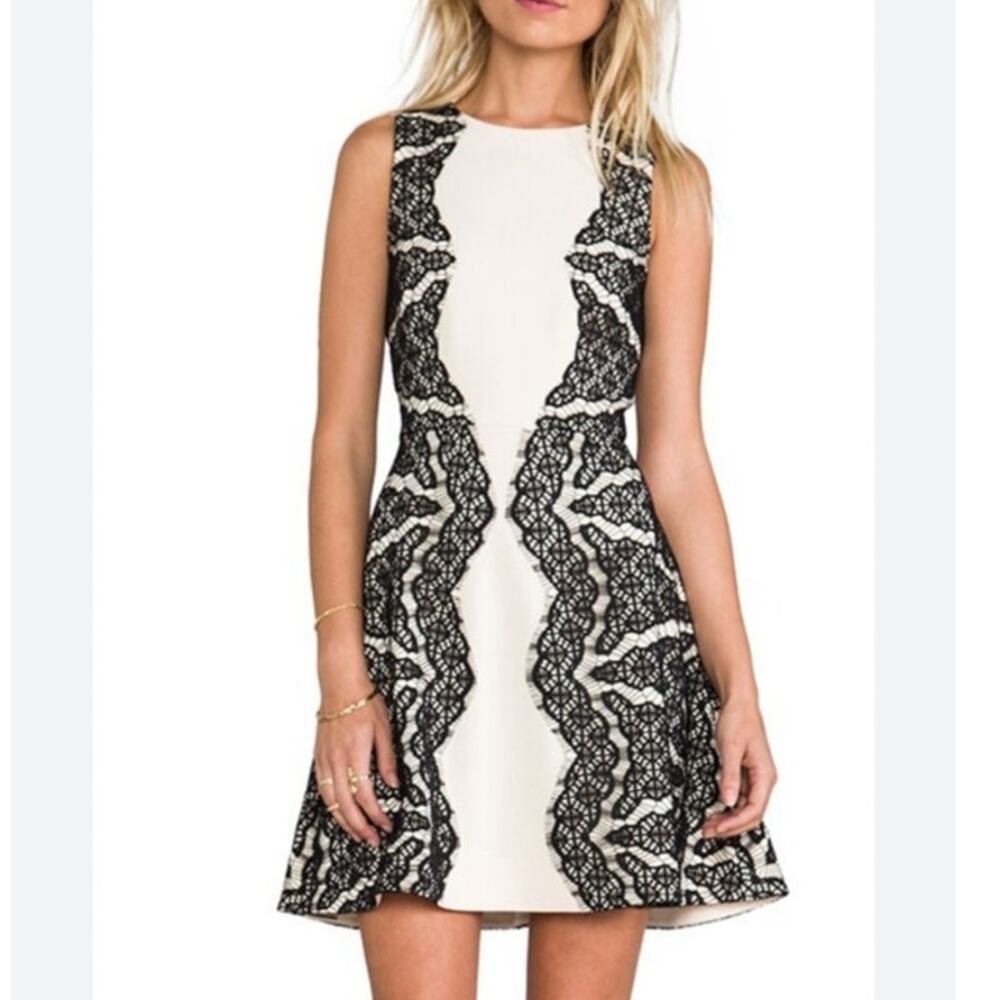 Diane Von Furstenberg Daniella Dress Ecru Ivory Black Lace Fit Flare‎ Whimsygoth